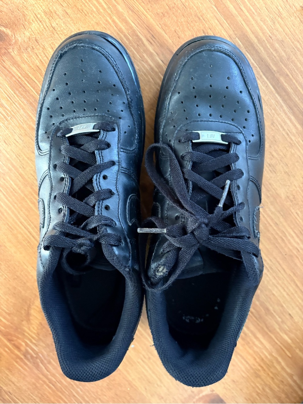 Nike Air Force 1 Men’s Black Athletic Sneakers Men’s 8.5.
